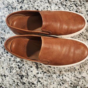 FRYE Leather Boat Shoes